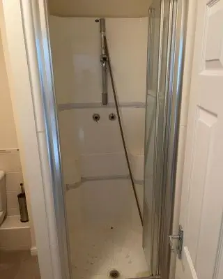 Horrible prefab plastic shower cubicle rip out converted to up to date tiled nice area to shower in 😃 anther happy customer #shower # modern # refurb # plumbing #tiling #plumbing #surreyplumber #showerthoughts #showroom #reliableplumber #caterham #whyteleafe #happycustomers #retrofit